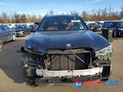 Piąte zdjęcie samochodu w środku: 2021 BMW X7 XDRIVE40I VIN:5UXCW2C07M9F68042 - miniatura