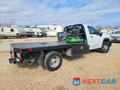 Trzecie zdjęcie samochodu z tyłu: 2024 GMC SIERRA HD FLATBED TRUCK VIN:1GD39SEY4RF134674 - miniatura