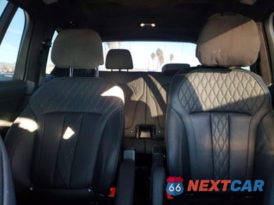 Zdjęcie 10 z 14 samochodu: 2025 BMW X7 M60I VIN:5UX33EM06S9X01439 - miniatura
