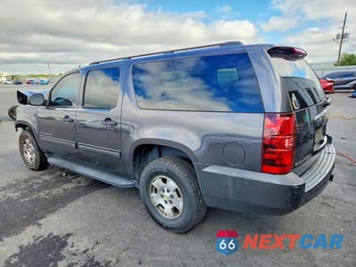 Drugie zdjęcie samochodu z przodu: 2010 CHEVROLET SUBURBAN C1500 LS VIN:1GNUCHE08AR226825 - miniatura