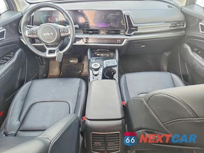 Zdjęcie 8 z 13 samochodu: 2023 KIA SPORTAGE EX VIN:KNDPVCAG7P7100370 - miniatura