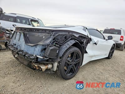 Trzecie zdjęcie samochodu z tyłu: 2026 CHEVROLET CORVETTE STINGRAY 1LT VIN:1G1YA2D44T5101664 - miniatura