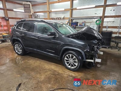 Czwarte zdjęcie samochodu z boku: 2020 JEEP CHEROKEE LATITUDE PLUS VIN:1C4PJLLB6LD652533 - miniatura