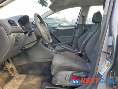 Zdjęcie 7 z 12 samochodu: 2010 VOLKSWAGEN GOLF VIN:WVWDA7AJ6AW097556 - miniatura
