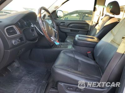 Zdjęcie 7 z 14 samochodu: 2013 GMC YUKON DENALI VIN:1GKS2EEF4DR328377 - miniatura