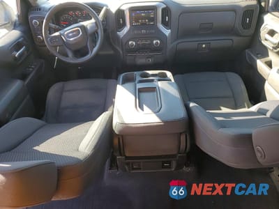 Zdjęcie 8 z 13 samochodu: 2021 GMC SIERRA K1500 VIN:3GTP9AEH8MG246031 - miniatura