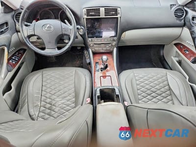 Zdjęcie 8 z 11 samochodu: 2006 LEXUS IS 350 VIN:JTHBE262265004480 - miniatura