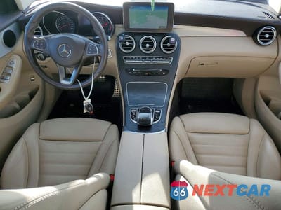 Zdjęcie 8 z 13 samochodu: 2018 MERCEDES-BENZ GLC 43 4MATIC AMG VIN:WDC0G6EB4JF383040 - miniatura