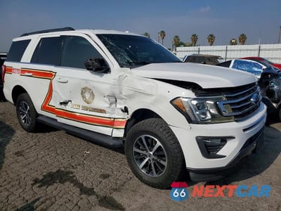 Czwarte zdjęcie samochodu z boku: 2018 FORD EXPEDITION XL VIN:1FMJU1GT0JEA50654 - miniatura