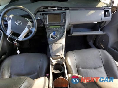 Zdjęcie 8 z 12 samochodu: 2011 TOYOTA PRIUS VIN:JTDKN3DU5B0315890 - miniatura