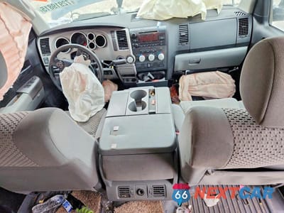 Zdjęcie 8 z 12 samochodu: 2010 TOYOTA TUNDRA CREWMAX SR5 VIN:5TFDM5F18AX011209 - miniatura