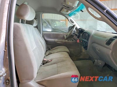 Zdjęcie 10 z 11 samochodu: 2000 TOYOTA TUNDRA VIN:5TBKT4417YS052771 - miniatura