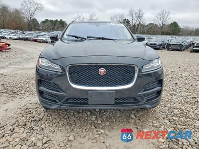 Piąte zdjęcie samochodu w środku: 2017 JAGUAR F-PACE PRESTIGE VIN:SADCK2BN4HA089514 - miniatura