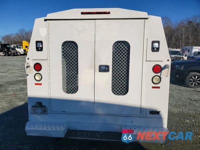 Zdjęcie 6 z 12 samochodu: 2015 FORD ECONOLINE E350 SUPER DUTY CUTAWAY VAN VIN:1FDWE3FL0FDA12581 - miniatura