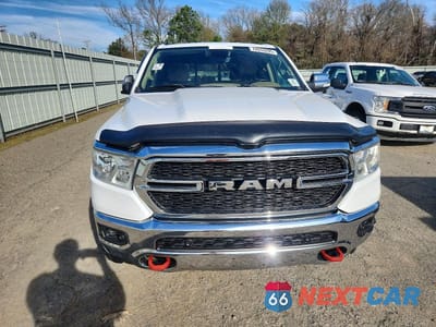Piąte zdjęcie samochodu w środku: 2020 RAM 1500 BIG HORN/LONE STAR VIN:1C6SRFFM4LN312784 - miniatura