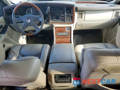 Zdjęcie 8 z 12 samochodu: 2004 CADILLAC ESCALADE EXT VIN:3GYEK62NX4G250188 - miniatura