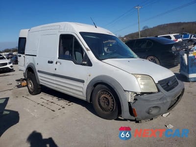 Czwarte zdjęcie samochodu z boku: 2013 FORD TRANSIT CONNECT XL VIN:NM0LS7CN4DT155238 - miniatura