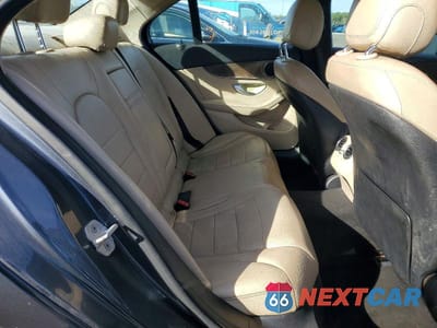 Zdjęcie 10 z 11 samochodu: 2015 MERCEDES-BENZ C 300 4MATIC VIN:55SWF4KB4FU032554 - miniatura