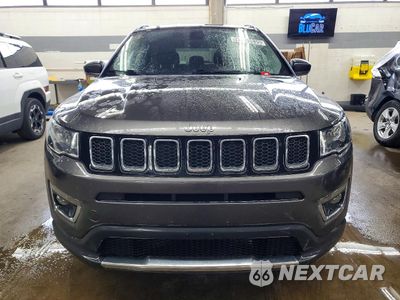 Piąte zdjęcie samochodu w środku: 2018 JEEP COMPASS LIMITED VIN:3C4NJDCB4JT281263 - miniatura