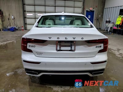 Zdjęcie 6 z 11 samochodu: 2022 VOLVO S60 B5 MOMENTUM VIN:7JRL12TZ8NG178092 - miniatura