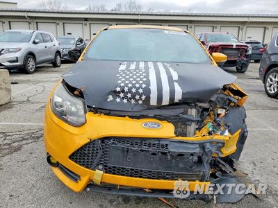 Piąte zdjęcie samochodu w środku: 2013 FORD FOCUS ST VIN:1FADP3L93DL231042 - miniatura