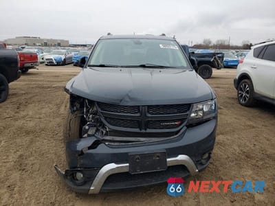 Piąte zdjęcie samochodu w środku: 2018 DODGE JOURNEY CROSSROAD VIN:3C4PDDGG6JT361833 - miniatura