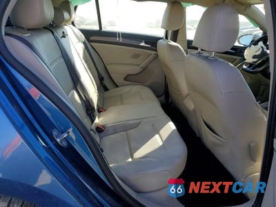 Zdjęcie 10 z 12 samochodu: 2018 VOLKSWAGEN GOLF S VIN:3VWG17AU4JM263173 - miniatura