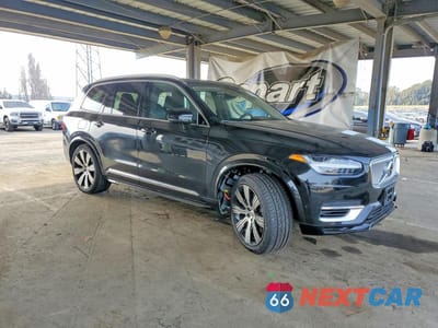 Czwarte zdjęcie samochodu z boku: 2022 VOLVO XC90 T8 RECHARGE INSCRIPTION VIN:YV4BR0CL0N1813485 - miniatura