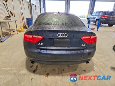 Zdjęcie 6 z 11 samochodu: 2009 AUDI A5 QUATTRO VIN:WAUDK78T89A013490 - miniatura