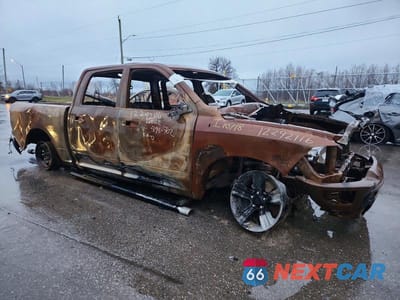 Czwarte zdjęcie samochodu z boku: 2023 RAM 1500 CLASSIC SLT VIN:1C6RR7LT4PS596702 - miniatura