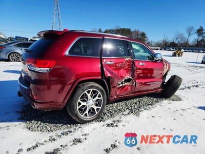 Trzecie zdjęcie samochodu z tyłu: 2021 JEEP GRAND CHEROKEE OVERLAND VIN:1C4RJFCGXMC509842 - miniatura
