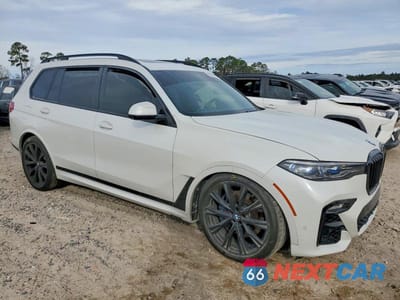 Czwarte zdjęcie samochodu z boku: 2020 BMW X7 M50I VIN:5UXCX6C01L9B51213 - miniatura