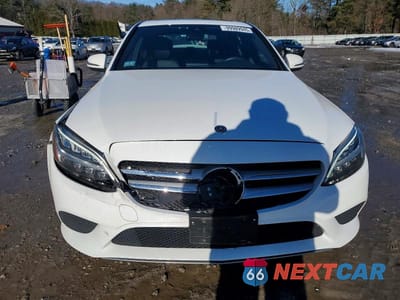 Piąte zdjęcie samochodu w środku: 2019 MERCEDES-BENZ C 300 4MATIC VIN:55SWF8EB7KU305628 - miniatura