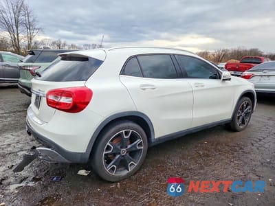 Trzecie zdjęcie samochodu z tyłu: 2019 MERCEDES-BENZ GLA 250 4MATIC VIN:WDCTG4GB7KU013566 - miniatura
