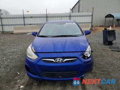 Piąte zdjęcie samochodu w środku: 2013 HYUNDAI ACCENT GLS VIN:KMHCT5AE1DU083928 - miniatura