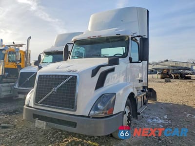 Drugie zdjęcie samochodu z przodu: 2017 VOLVO VN VNL VIN:4V4N39TG9HN987968 - miniatura