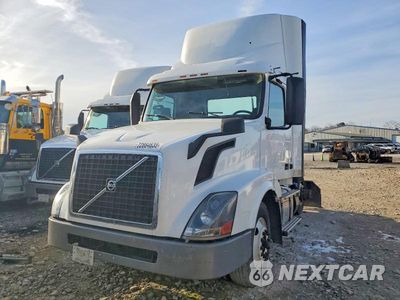 Drugie zdjęcie samochodu z przodu: 2017 VOLVO VN VNL VIN:4V4N39TG9HN987968 - miniatura