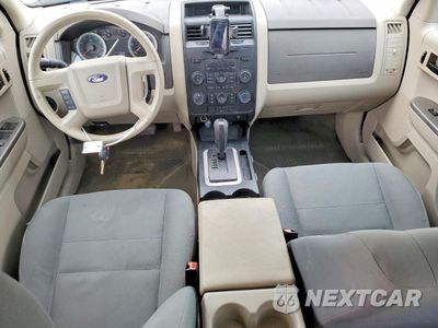 Zdjęcie 8 z 13 samochodu: 2009 FORD ESCAPE XLS VIN:1FMCU92729KA49102 - miniatura