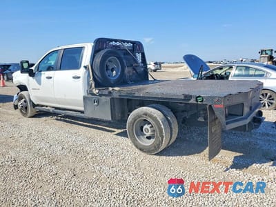 Drugie zdjęcie samochodu z przodu: 2022 CHEVROLET SILVERADO HD FLATBED TRUCK VIN:1GB4YSEY8NF298620 - miniatura