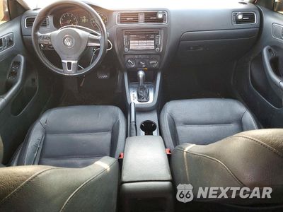 Zdjęcie 8 z 13 samochodu: 2012 VOLKSWAGEN JETTA SE VIN:3VWDP7AJ7CM374990 - miniatura