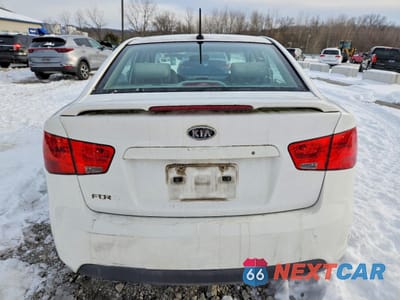 Zdjęcie 6 z 12 samochodu: 2010 KIA FORTE LX VIN:KNAFT4A26A5285068 - miniatura