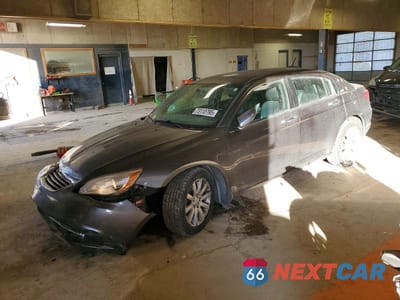2014 CHRYSLER 200 LIMITED 1C3CCBCG5EN199134 - główne zdjęcie licytacji z USA - miniatura
