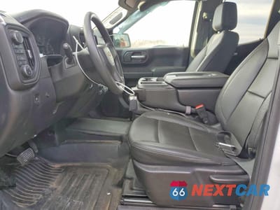 Zdjęcie 7 z 12 samochodu: 2024 CHEVROLET SILVERADO K1500 VIN:1GCRDAED5RZ344123 - miniatura