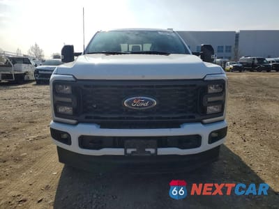 Piąte zdjęcie samochodu w środku: 2024 FORD F350 SUPER DUTY VIN:1FT8W3BT6REC72661 - miniatura