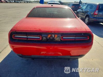 Zdjęcie 6 z 12 samochodu: 2016 DODGE CHALLENGER SXT VIN:2C3CDZAG7GH200806 - miniatura