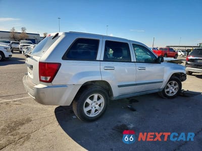 Trzecie zdjęcie samochodu z tyłu: 2008 JEEP GRAND CHEROKEE LAREDO VIN:1J8GR48K18C112987 - miniatura