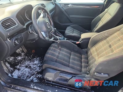 Zdjęcie 7 z 12 samochodu: 2010 VOLKSWAGEN GTI VIN:WVWFV7AJ4AW238640 - miniatura