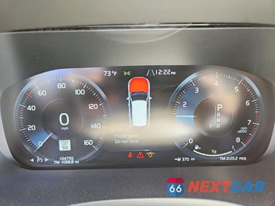 Zdjęcie 9 z 13 samochodu: 2018 VOLVO XC60 T6 MOMENTUM VIN:YV4A22RK7J1043290 - miniatura