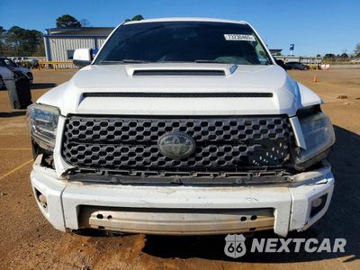 Czwarte zdjęcie samochodu z boku: 2018 TOYOTA TUNDRA CREWMAX SR5 VIN:5TFDY5F13JX709747 - miniatura