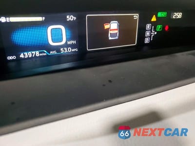Zdjęcie 9 z 13 samochodu: 2016 TOYOTA PRIUS TWO VIN:JTDKBRFU6G3503509 - miniatura